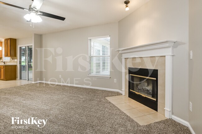 Foto del edificio - 1814 Forest Creek Dr