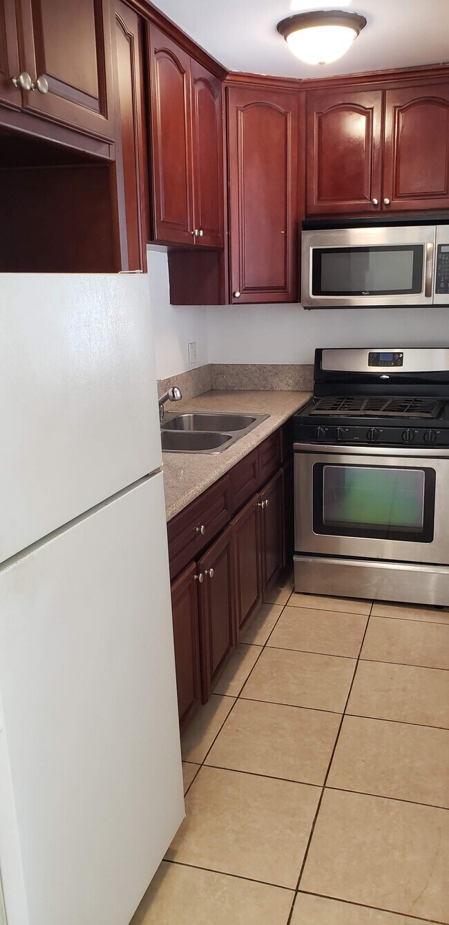 Foto del edificio - 8655 W Pico Blvd