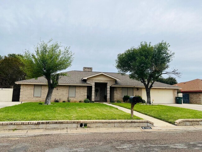 Building Photo - 705 Eaton Ln