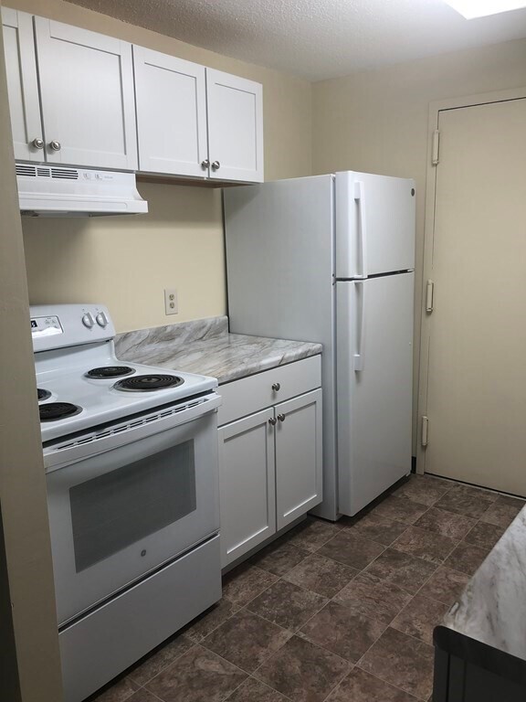 Foto del edificio - 44 Silver Hill Ln