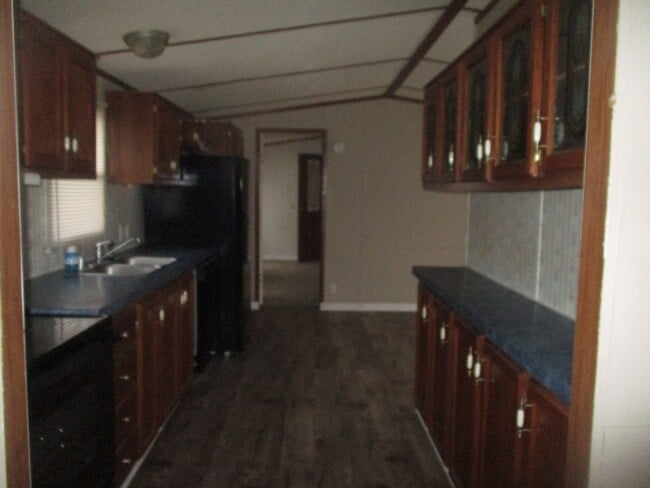 Building Photo - 146 Zackary St