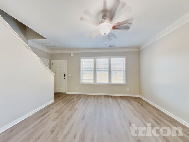 Building Photo - 175 Gray Ghost St