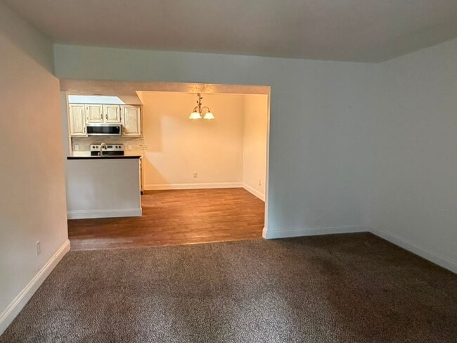 Building Photo - 5713 Tibaron Ln