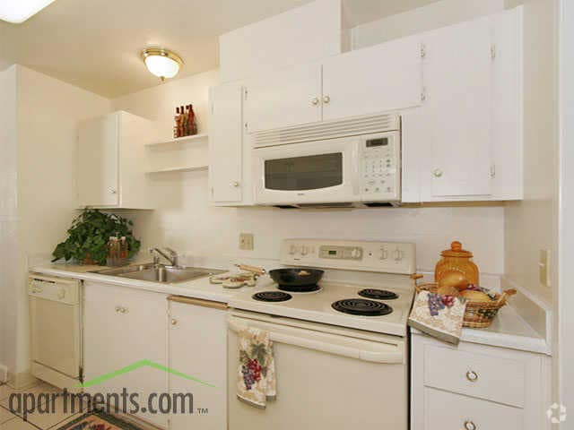 Interior Photo - St Moritz Garden Apartments