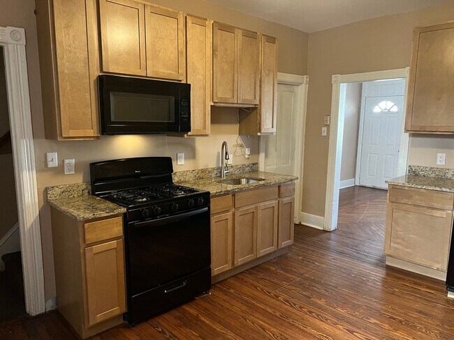 Foto del edificio - Fountain Hill Borough ; Spacious 3 bedroom...