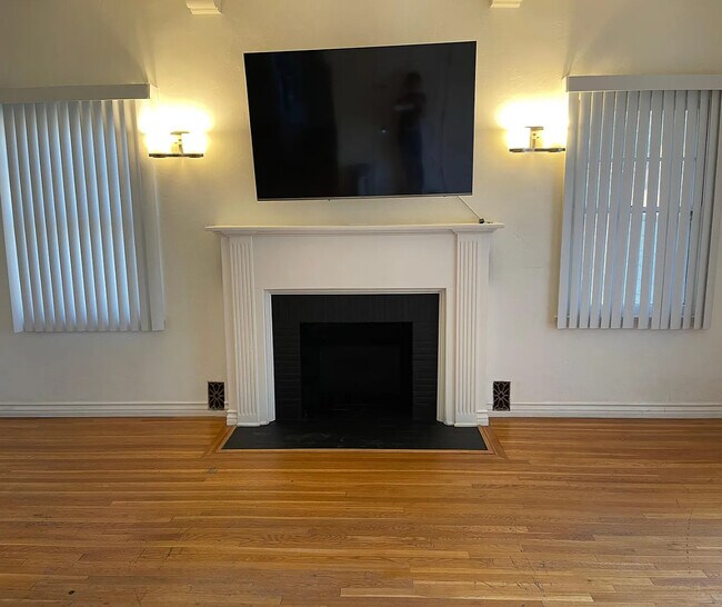 Foto del edificio - 2225 Scott Rd