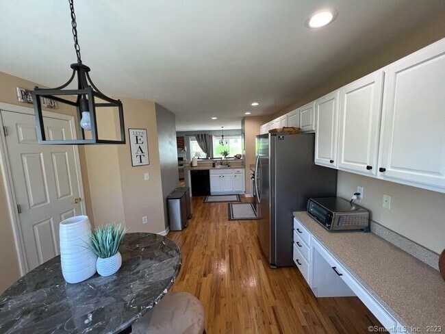 Building Photo - 1305 Sienna Dr