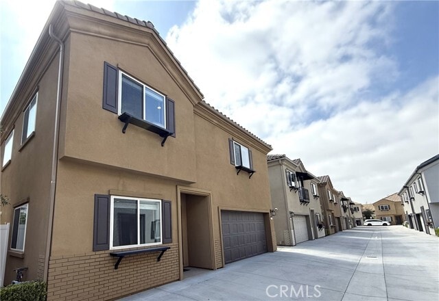 Building Photo - 21078 E Cypress St