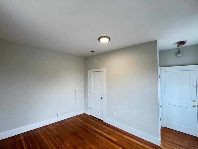 Foto del edificio - 360 Campbell Ave