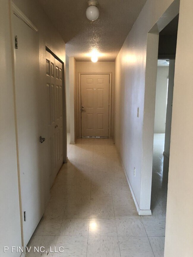 Foto del edificio - 4 br, 2.5 bath House - 209 Swing Ct