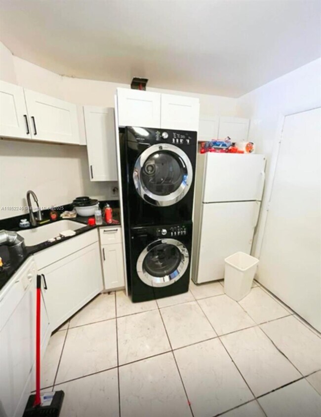 Building Photo - 3360 Spanish Moss Terrace