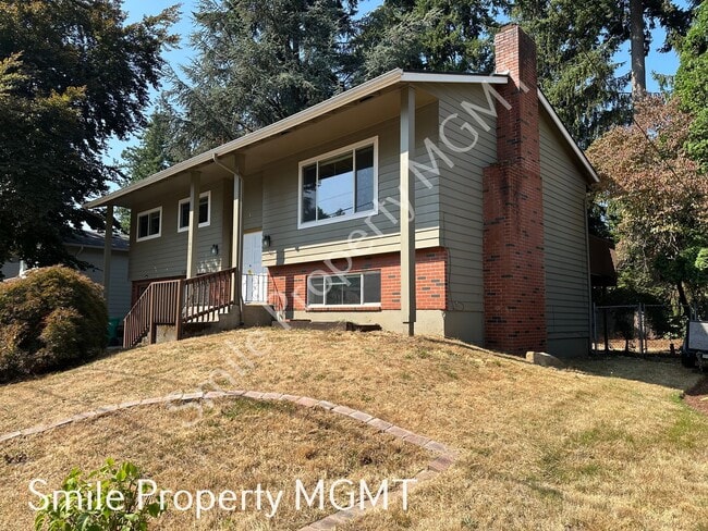 Photo - 1003 Northeast 175th Avenue House