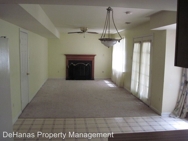 Building Photo - 6557 Lion Ct