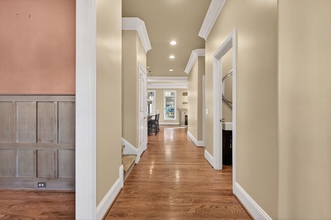 Photo - 2917 Wellesley Trce House