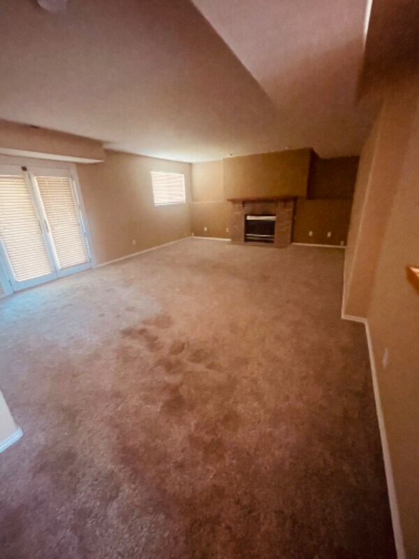 Building Photo - 327 Sandy Land Ln