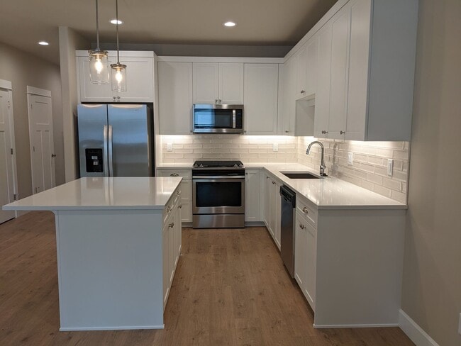 Building Photo - 20482 Murphy Rd