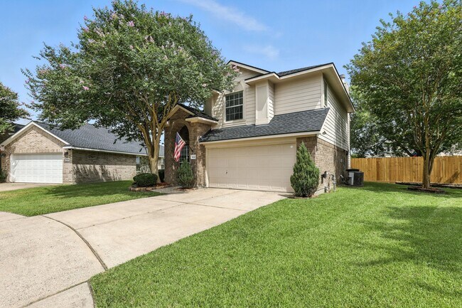 Foto del edificio - 8002 Blackcherry Ln