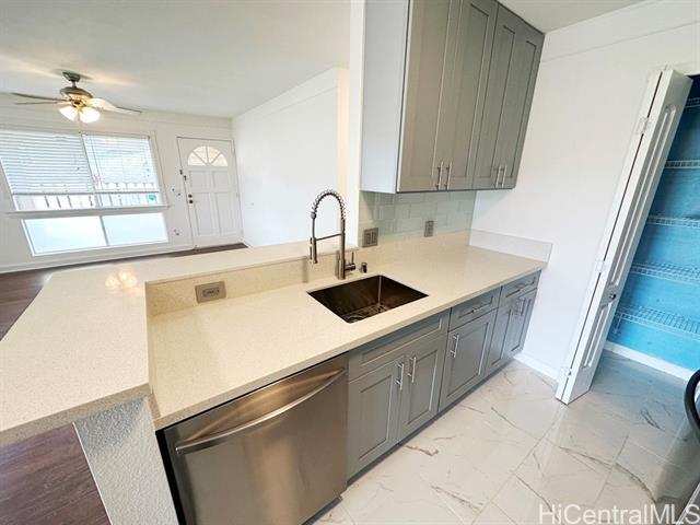 Building Photo - 94-638-638 Lumiaina St