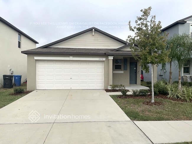 Building Photo - 2210 Treesdale Ave