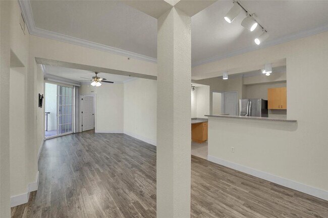 Foto del edificio - 533 NE 3rd Ave