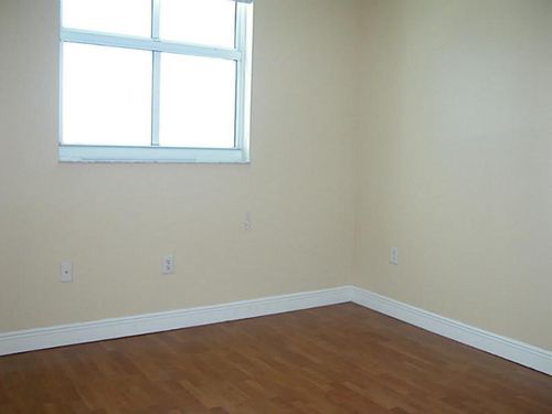 Building Photo - 1250 S Miami Ave