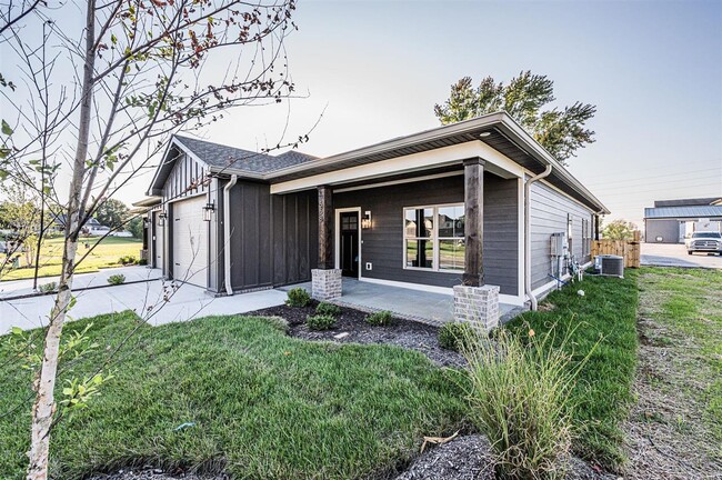 Foto del edificio - 558 Providence Ct