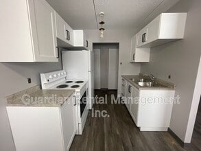 Building Photo - 525 Ford St N