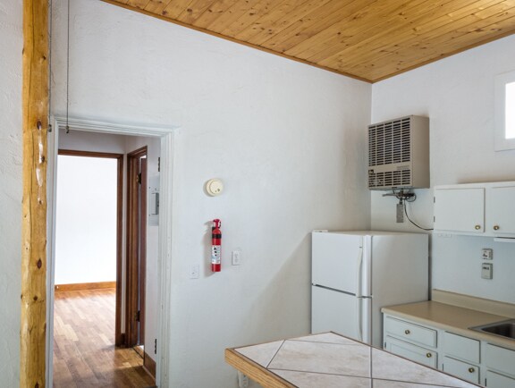 Kitchen - 3800 N Valley Dr