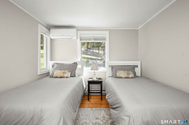 Building Photo - 41 Botsford Rd