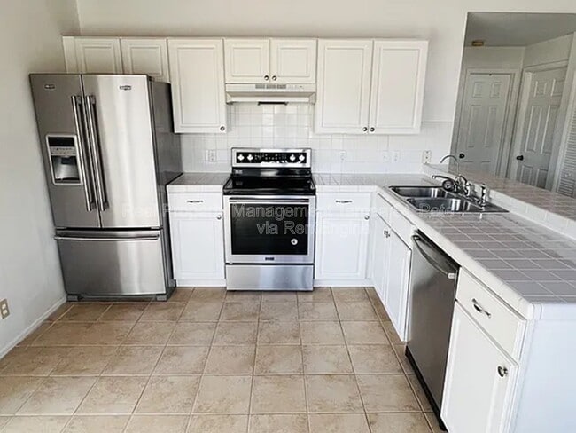 Foto del edificio - 805 St Petersburg Dr W