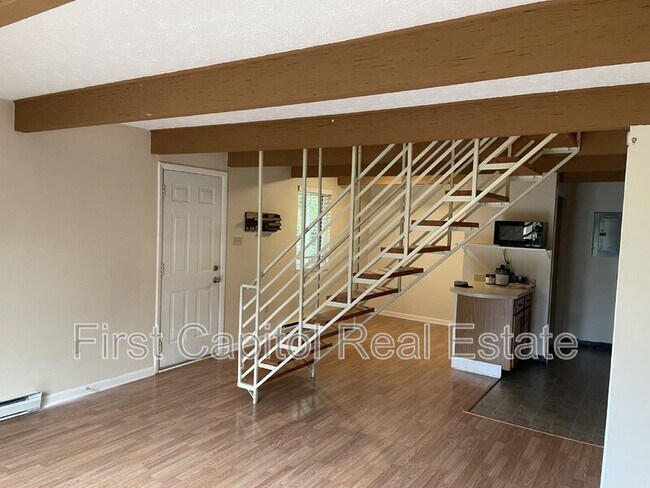 Foto del edificio - 40 Glenview Dr