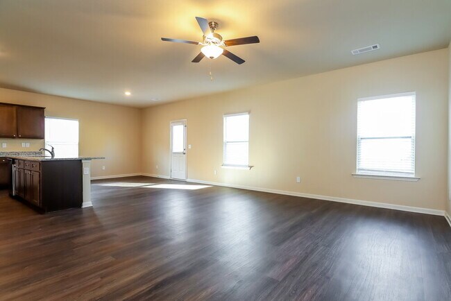 Foto del edificio - 4959 Bill Gardner Pkwy