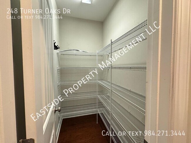 Building Photo - 248 Turner Oaks Dr