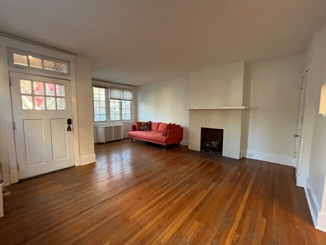 Foto del edificio - 2268 Shady Ave