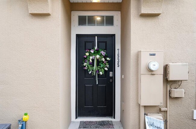 Foto del edificio - 7535 Red Mill Cir