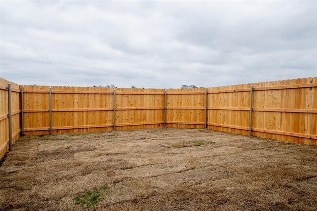 Building Photo - 1829 Cross Oaks Dr