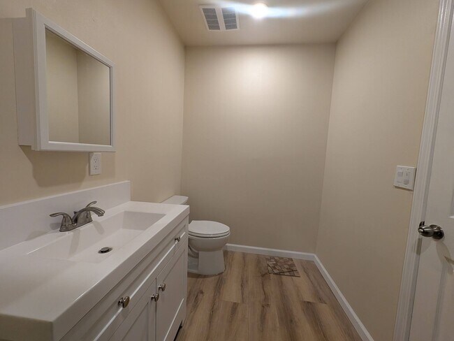 Foto del edificio - 1938 N Mills Ave