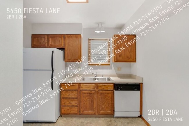 Building Photo - 5450 Fiesta Ln