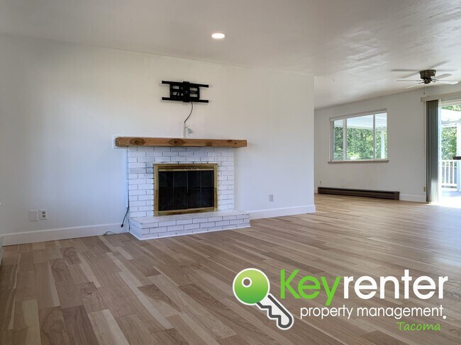 Foto del edificio - Renovated Rambler in Steilacoom Oasis