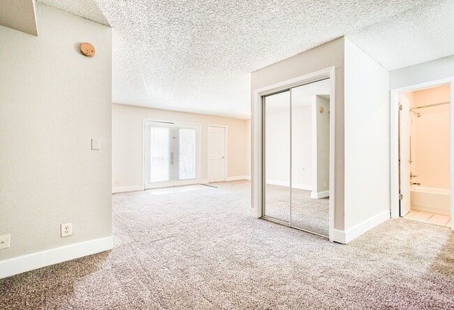 Building Photo - Stoneridge Apartments