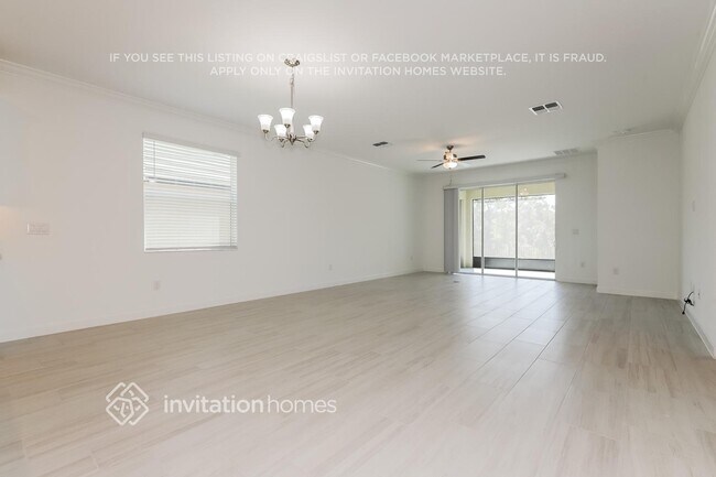 Building Photo - 14133 17th Ct E