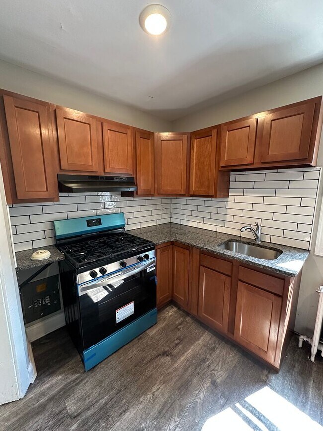 Foto del edificio - 2527 Edgmont Ave