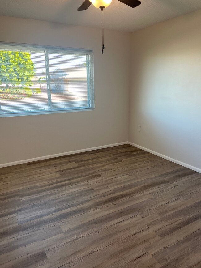 Foto del edificio - 10936 W Roundelay Cir