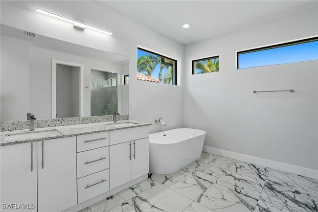 Building Photo - 2314 NW 33rd Pl