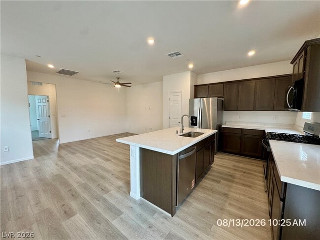 Building Photo - 630 Bellus Pl