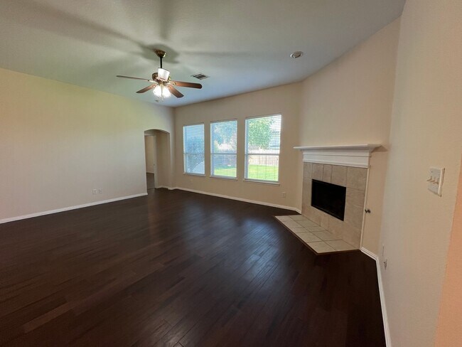 Foto del edificio - 112 Cherrytree Trail