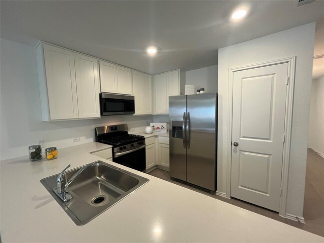 Building Photo - 244 Ammolite Ln