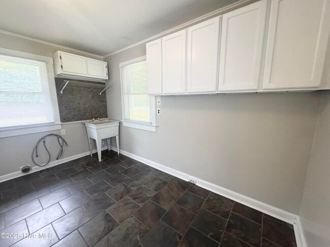 Building Photo - 704 Agawam St