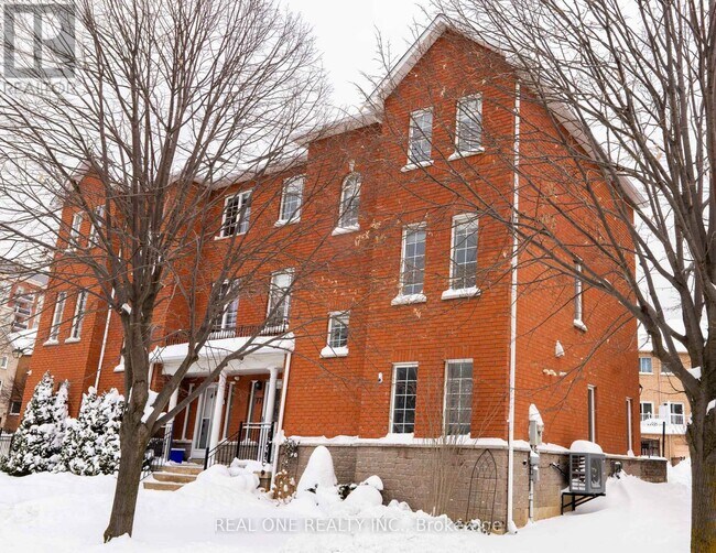 Photo du bâtiment - 77 Leitchcroft Crescent