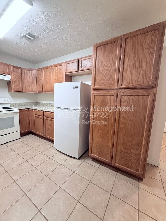 Foto del edificio - 4019 Hidden Hollow Dr